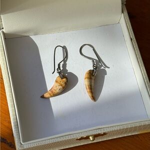Vintage Estate Agate Stone Claw Tooth Shaped Drop Earrings 925 Sterling Silver